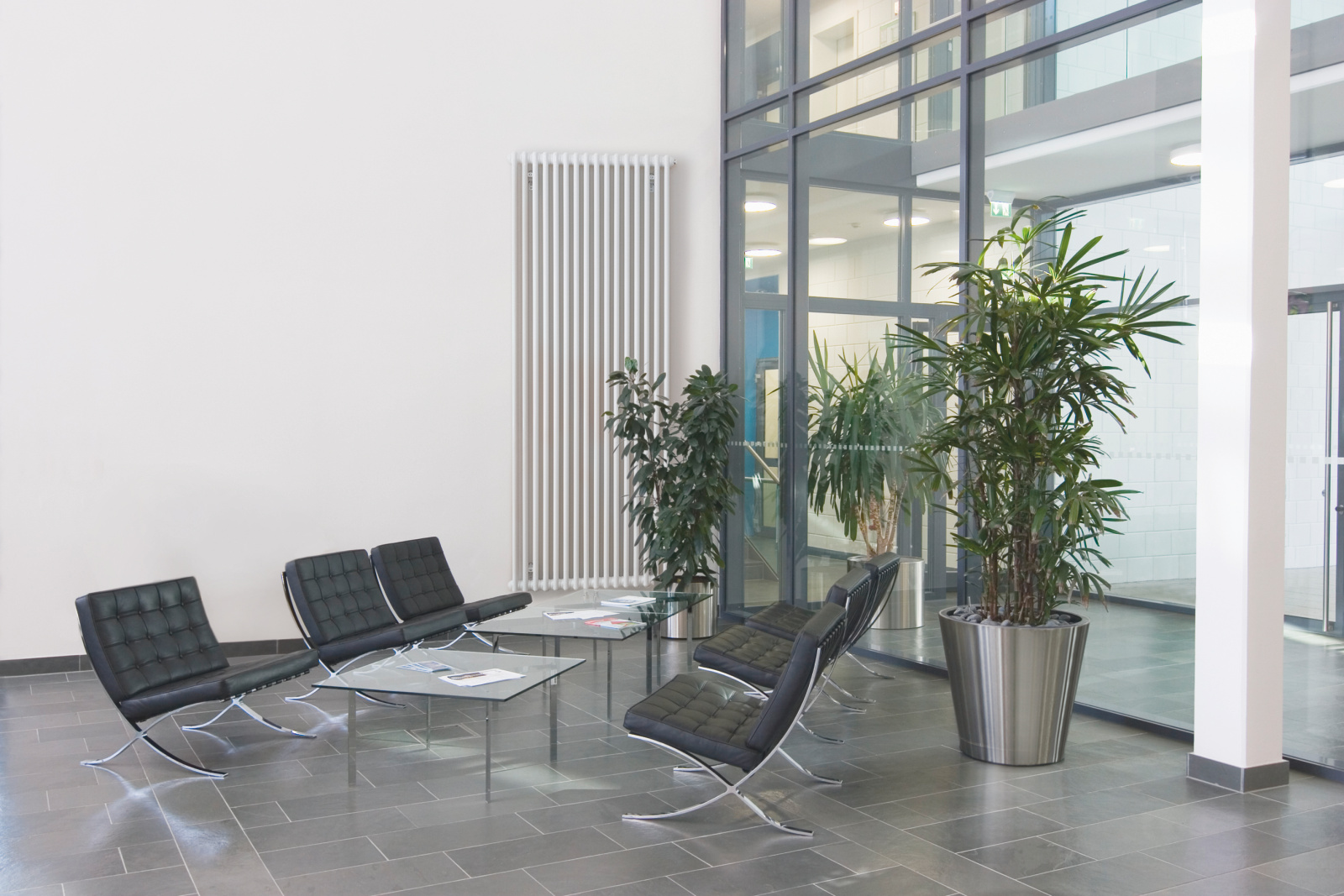 Zehnder_RAD_Charleston_office Rendering Zehnder Charleston Decorative radiator Front view