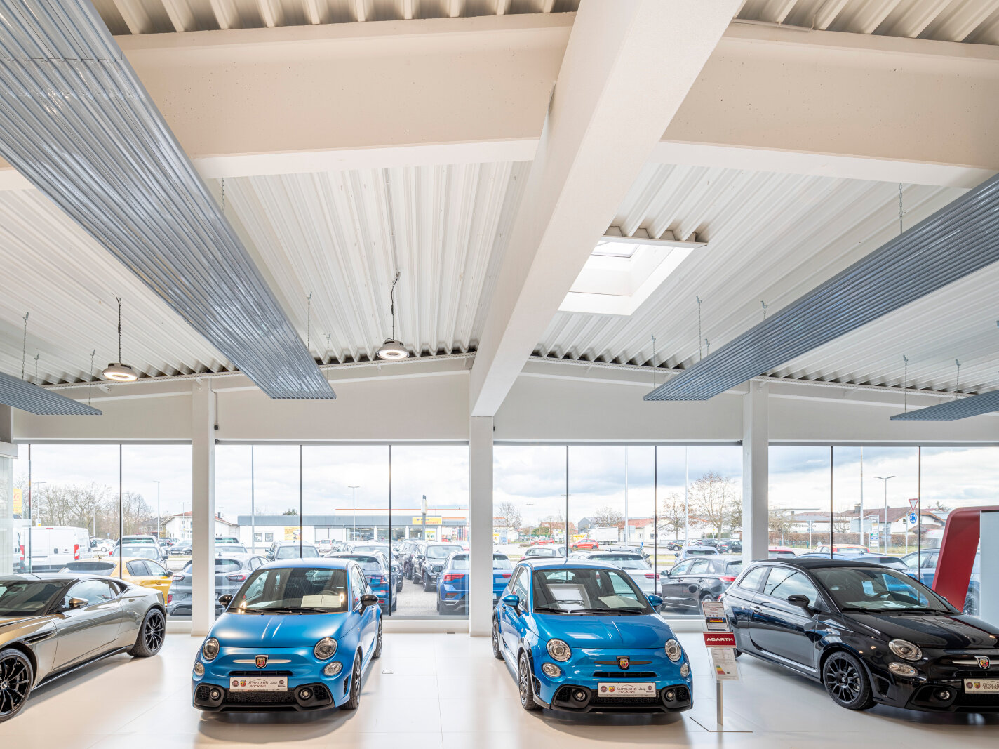 Zehnder_RHC_CP-ZFP_Referenz_Autoland_Pocking_8 Zehnder ZFP, RHC, CP, Ceiling Panel, Zehnder, Reference, exhibition, salesroom, showroom, cars, Autoland, Pocking,bavaria