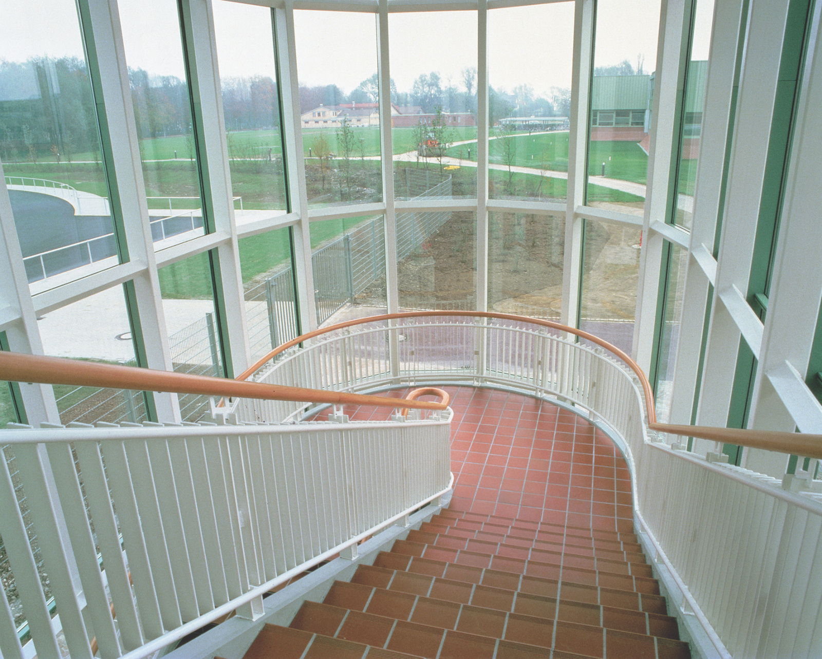 Zehnder_RAD_Excelsior-HY_window front Rendering Zehnder Excelsior Decorative radiator